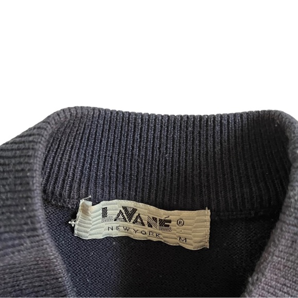 sweater - Picture 2 of 3